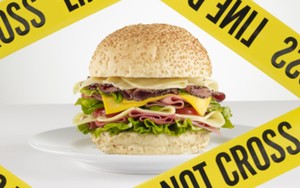 Pencuri Burger Bugil di Florida Tertangkap CCTV