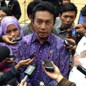 Tifatul Tak Mau Mengemis Jadi Menkominfo