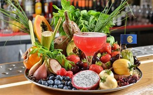 Mixologist Racik Cocktail dengan Bahan dari 71 Negara Peserta Commonwealth Games