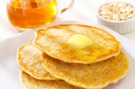 5 Langkah Mudah Bikin Pancake Oatmeal yang Gurih Kaya Serat