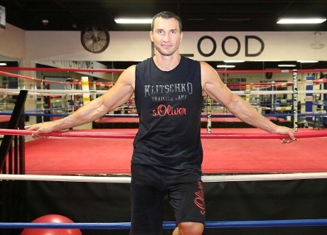 Duel di Restoran, Wladimir Klitschko Siram Shannon Briggs