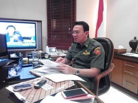 Ahok: 3/4 Yang Tinggal di Tepi Sungai Penyewa