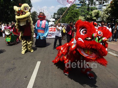 Barongsai Ramaikan Halal Bihalal Relawan Jokowi