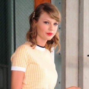 So Sweet! Taylor Swift Beri Kejutan Fans Pengidap Kanker