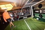 Tendangan 2 Pemain Juve Awali Peluncuran Jeep Cherokee