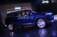 Mobil ini mampu menghasilkan efisiensi BBM hingga 9 km/liter dalam kota, dan 13 km/liter luar kota serta 10 km/liter untuk kombinasi.