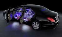 Bentuknya sama saja dengan S-Class biasa namun mobil bisa menahan serangan bom dan tahan rentetan peluru. (dok. Mercedes-Benz)