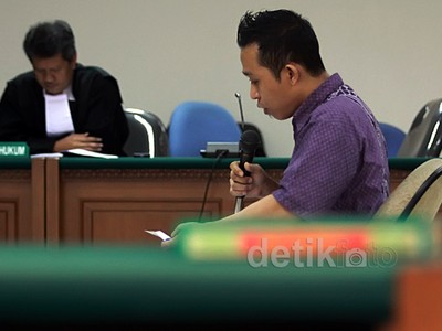 Hendra OB Bacakan Pembelaan