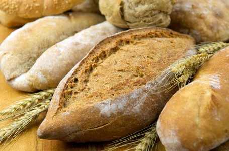 Mitos Makanan: Nasi Keras dan Roti Terbalik Bisa Membawa Sial (2)