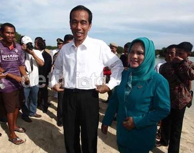 Selesai Rapat dengan Netizen, Jokowi Berkencan dengan Istri