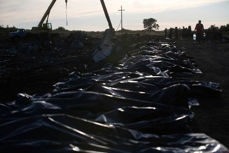 Pencarian Jasad Korban MH17 Dihentikan Sementara