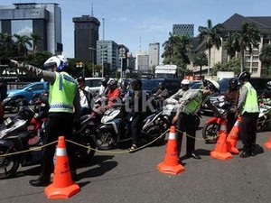 Etika Berkendara di Jalan Raya Versi Polisi