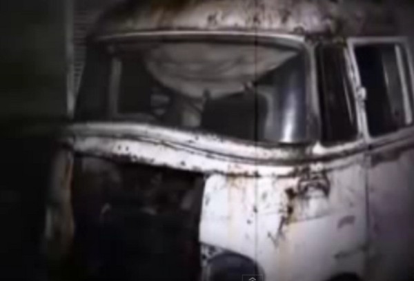 Menelusuri Bangunan Seram di Bandung, Berani?