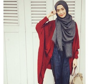 Hijab Style: Gaya Hijab Simple dan Modis Ayu Aryuli