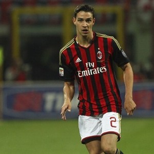 Absen dari Kompetisi Eropa, Milan Incar Kebangkitan di Serie A