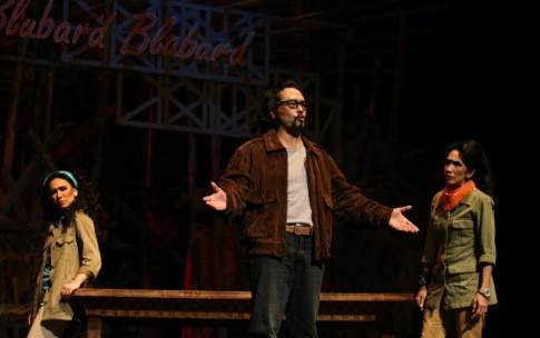 Teater Koma Pentaskan Lakon Nyaris