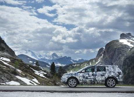 Land Rover Gandeng Perusahaan Pesawat Antariksa