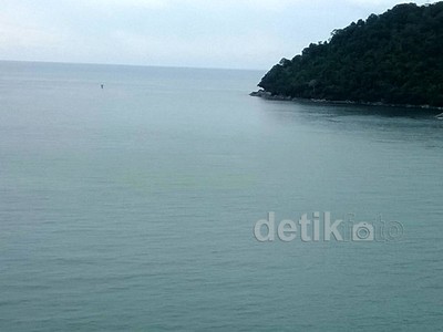 Ini Dia Tiang Pancang Mercusuar Malaysia di Tanjung Datu