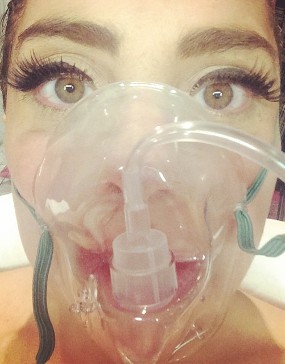 Lady Gaga Dirawat di Rumah Sakit Karena Altitude Sickness