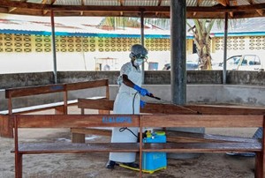 RS Tutup dan Tenaga Kesehatan Pergi, Sistem Kesehatan Liberia Runtuh