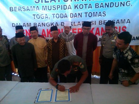 Ridwan Kamil dan Ulama Bandung Deklarasi Penolakan ISIS