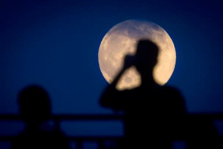 Supermoon Paling Terang akan Bersinar Nanti Malam