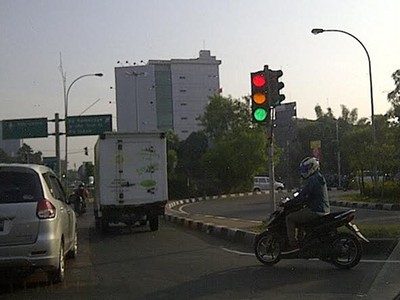 Lampu Lalu Lintas Galau