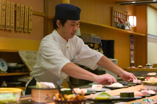 Berlibur ke Tokyo, Jangan Lupa Bersantap di Restoran Sushi Terbaik Ini!