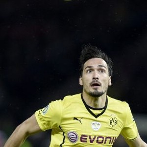 Bisa Jual Banyak Pemain, MU Diyakini Terus Kejar Hummels