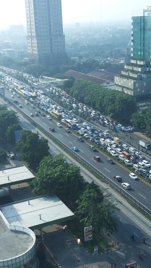Ini Kemacetan di Tol Dalam Kota Cawang Arah Semanggi dari Ketinggian