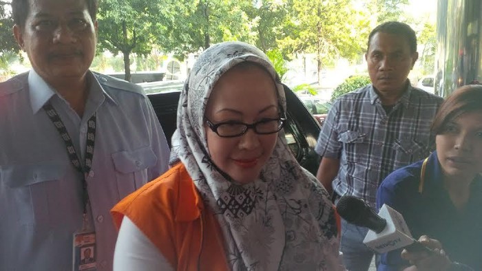 Hadapi Tuntutan, Ratu Atut: Doanya Aja Ya