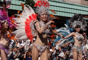 Bukan di Brasil, Ini Karnaval Samba yang Seksi di Jepang