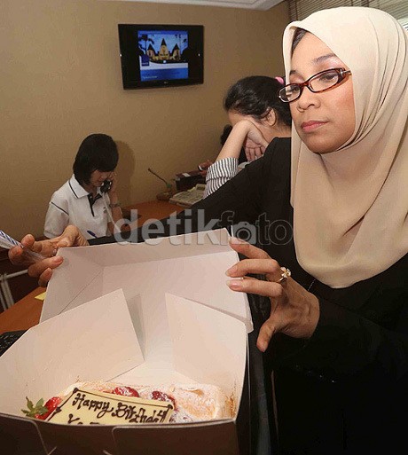 Sambil Teteskan Air Mata, Ini Doa Ibunda untuk Marshanda