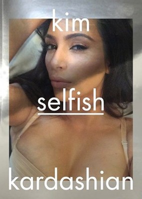 Kim Kardashian Akan Terbitkan Buku Kumpulan Selfie