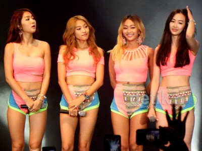 SISTAR Superseksi Tampil Pinky di Jakarta