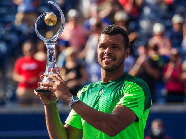 Kalahkan Federer, Tsonga Juara