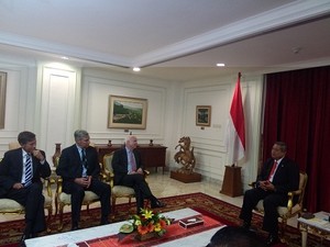 Senator AS John McCain Temui Presiden SBY