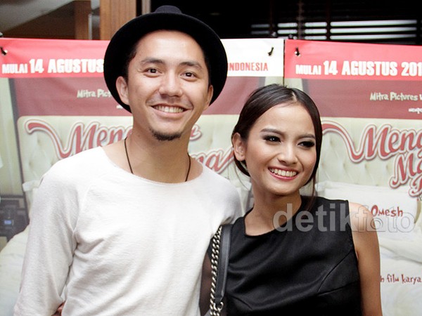 Acha dan Omesh, Pengantin Baru di Mengejar Malam Pertama