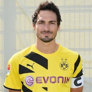 Klopp: Hummels Takkan ke Mana-mana