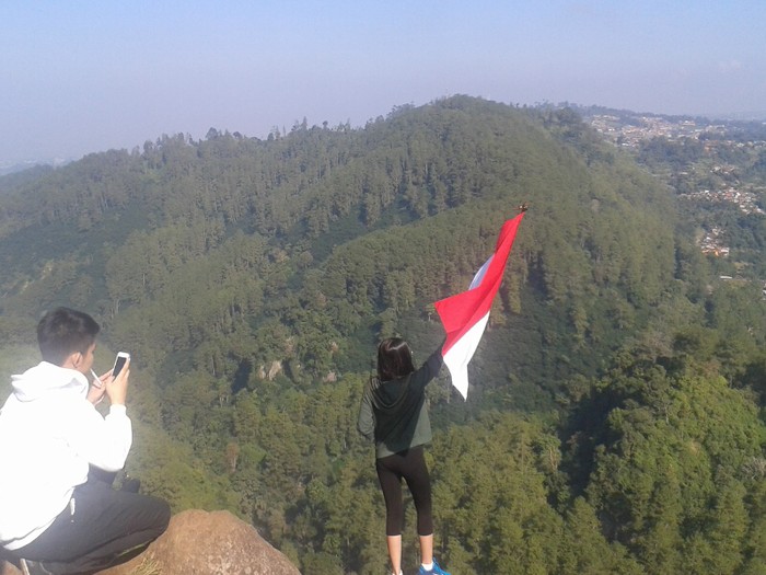 View Tebing Karaton di Bandung yang Disebut Ridwan Kamil Tak Kalah dengan Dieng