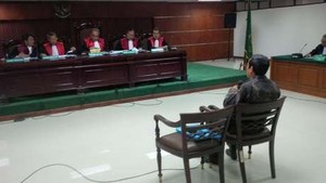 Pengacara: Apa Wakil Rektor UI Korupsi Hanya untuk iPad?