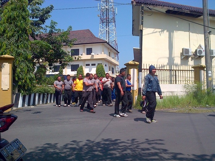 150-an Polisi Gendut di Semarang Diminta Lari Siang Hari