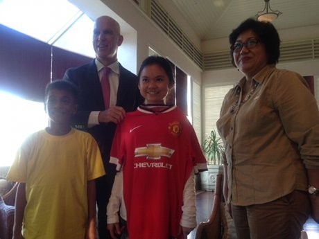Chevrolet Ajak 2 Anak Indonesia ke Old Trafford