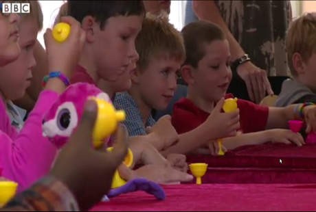 Magic Camp, Terapi Unik untuk Anak-anak dengan Kelainan Otot