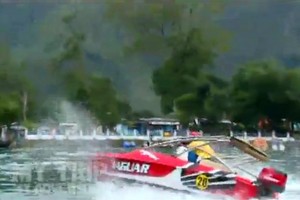 Denny Sumargo Adu Balap Speed Boat di Telaga Sarangan