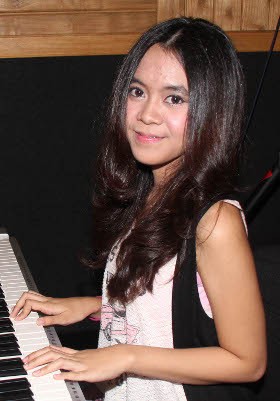 Cita Batari Bertekad Sukses di Dunia Musik