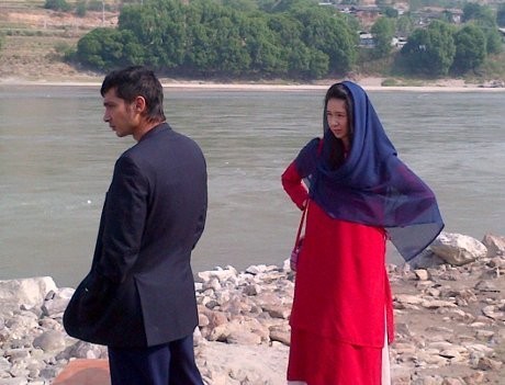 Laura Basuki Bikin Abimana Mulai Buka Hati di Haji Backpacker