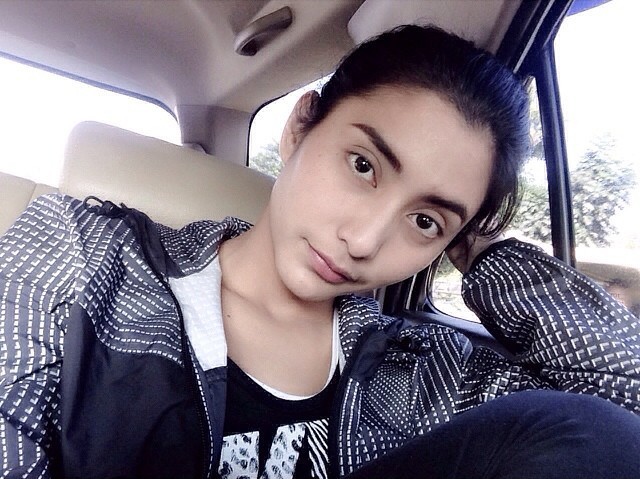Selfie, Tyas Mirasih Pamer Wajah Tanpa Make-up