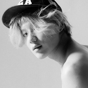 Ada Kai EXO di Album ACE Taemin SHINee