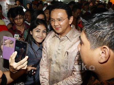 Datang ke Mall, Ahok Jadi Pusat Perhatian